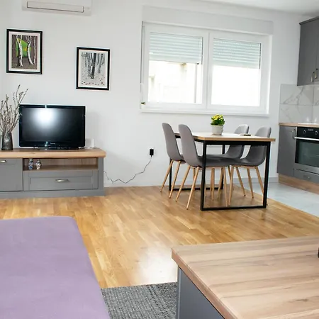 An M & K - 70 M2 Apartment Ljubuski